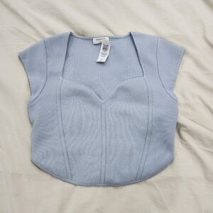 Aritzia Babaton Sculpt Knit Carnegie top in a beautiful baby blue color